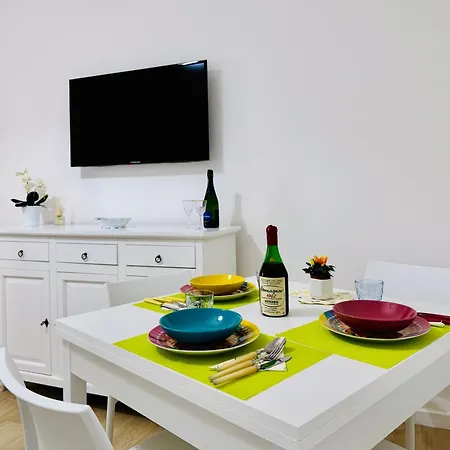 Yourhome - La Casa Di Nini Apartamento *